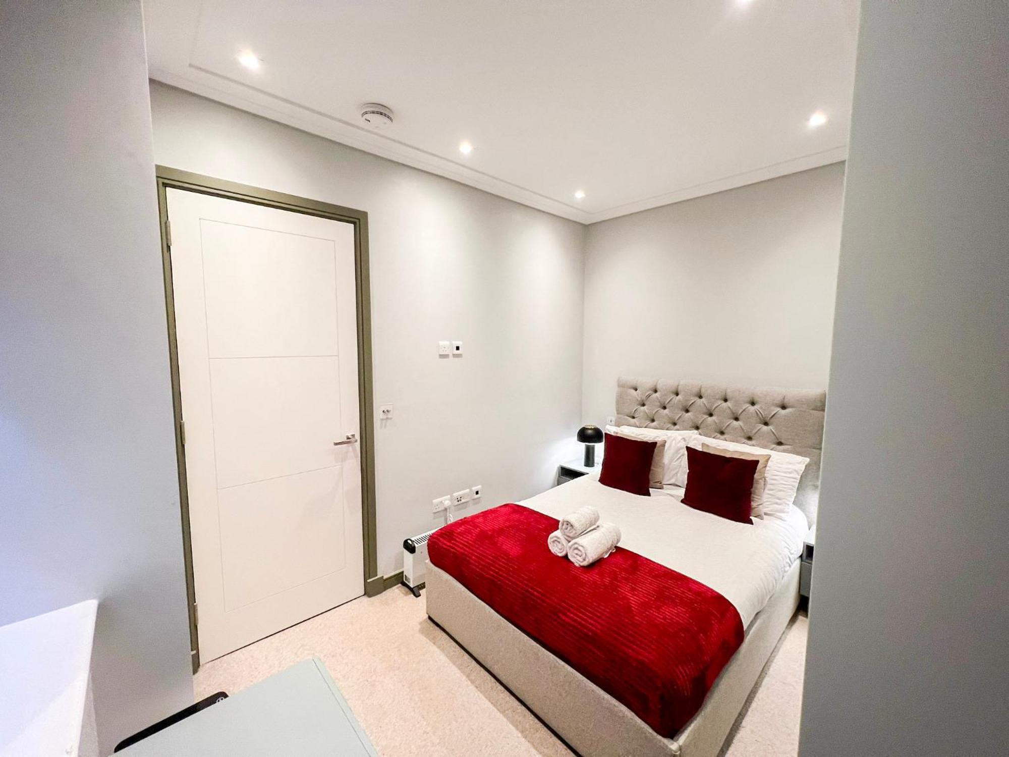 Posh 3 Bedroom Flat With Terrace And Indoor Fireplace In Mayfair, Near Hyde Park Londres Exterior foto